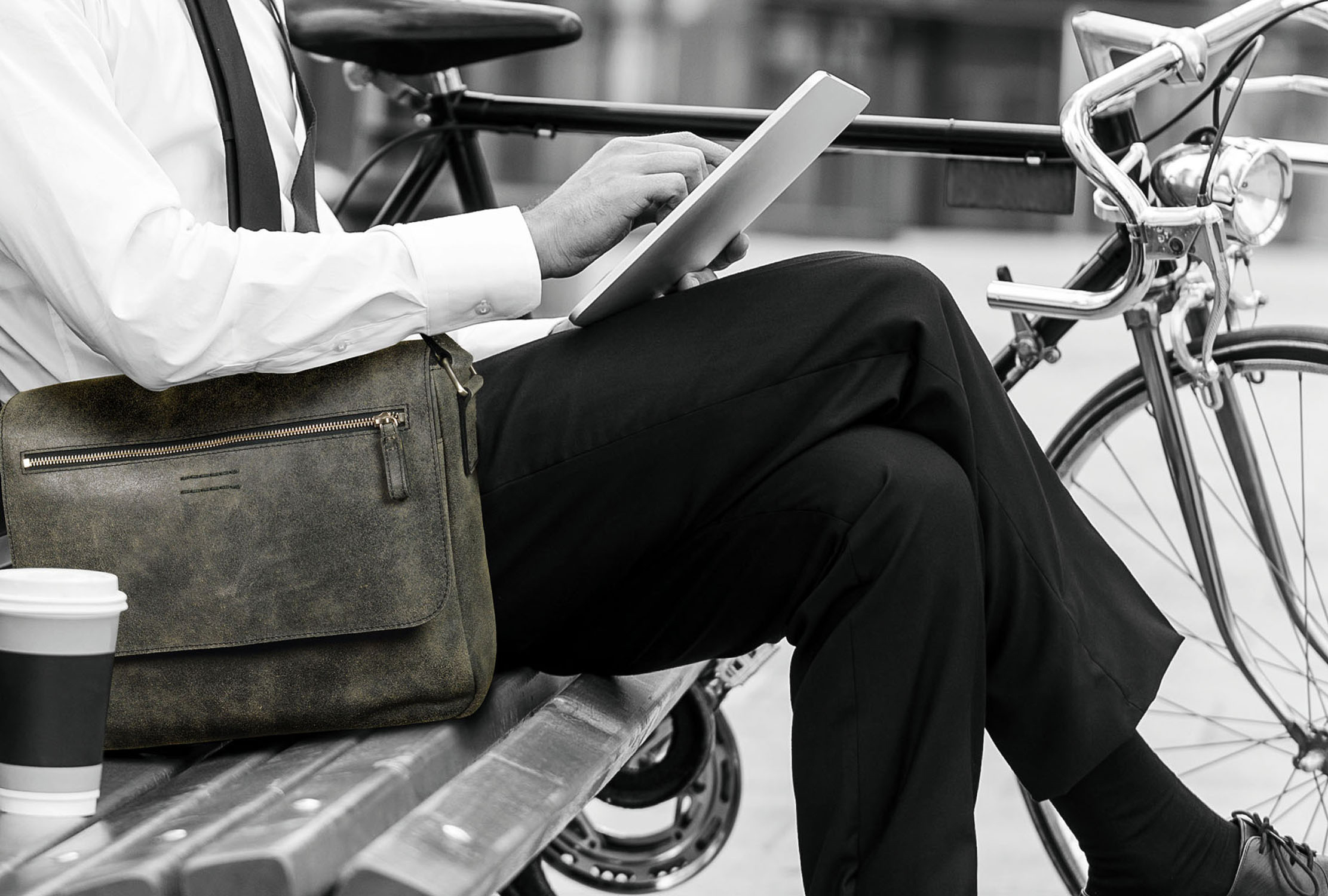 Leonhard Heyden Boston Leder-Umhängetasche M 5227 mit Tabletfach grau/braun