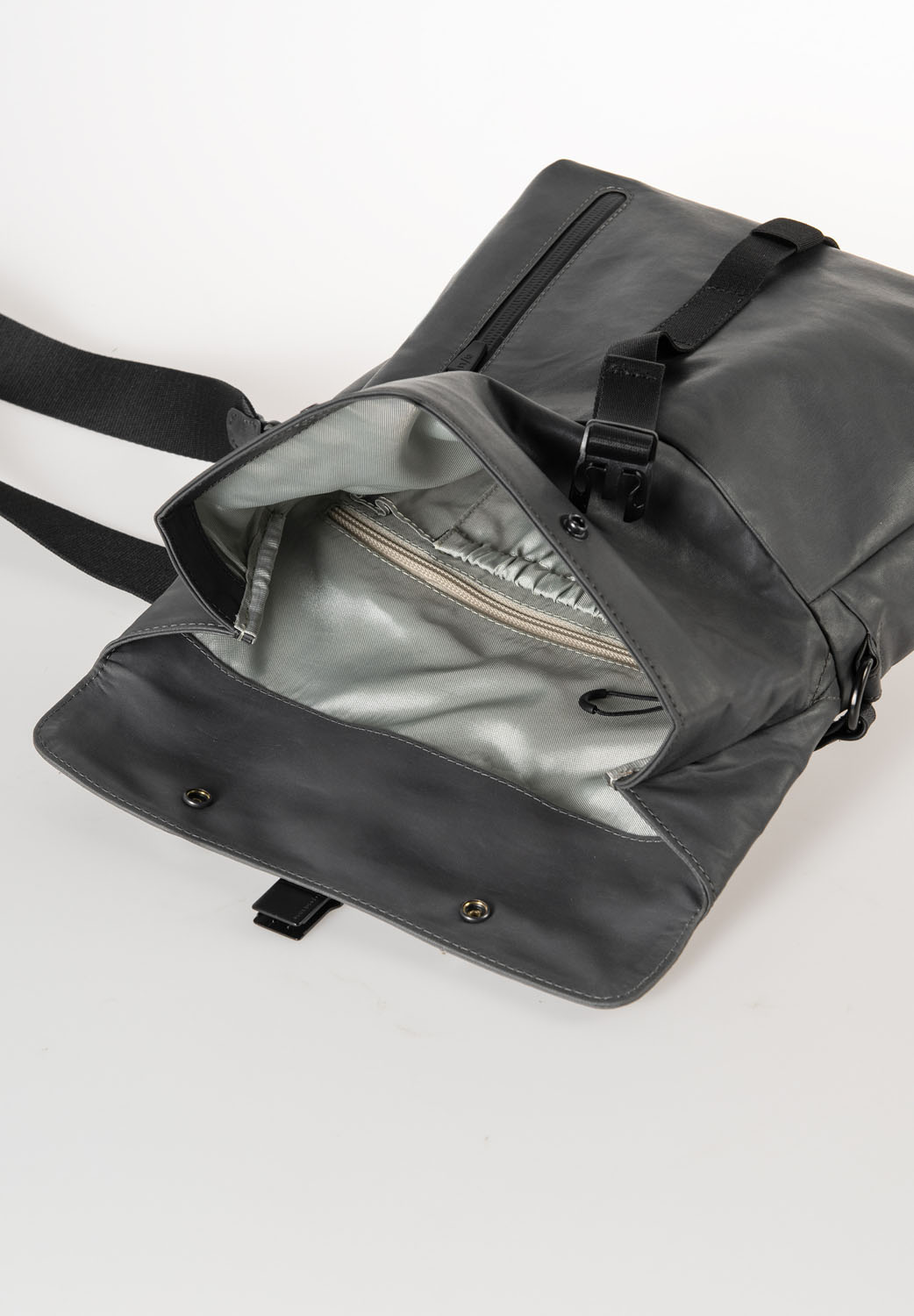 aunts & uncles Japan RE Seki Rolltoptasche volcanic ash aunts & uncles Japan RE Seki Rolltoptasche volcanic ash