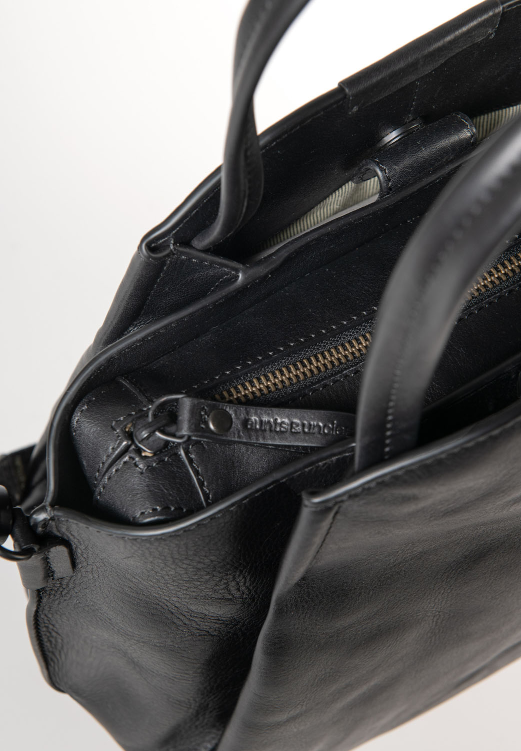 aunts & uncles Grandma's Luxury Club Mrs. Chiffon Pie Black Smoke aunts & uncles Grandma's Luxury Club Mrs. Chiffon Pie Black Smoke