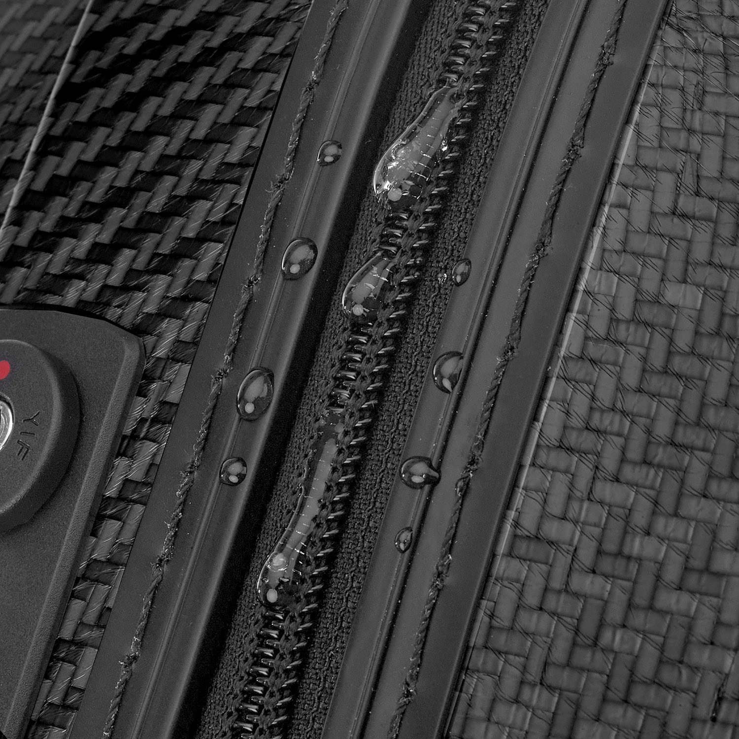 Roncato WE ARE GLAM DLX Carry-on Spinner 55cm erweiterbar Black/Graphite