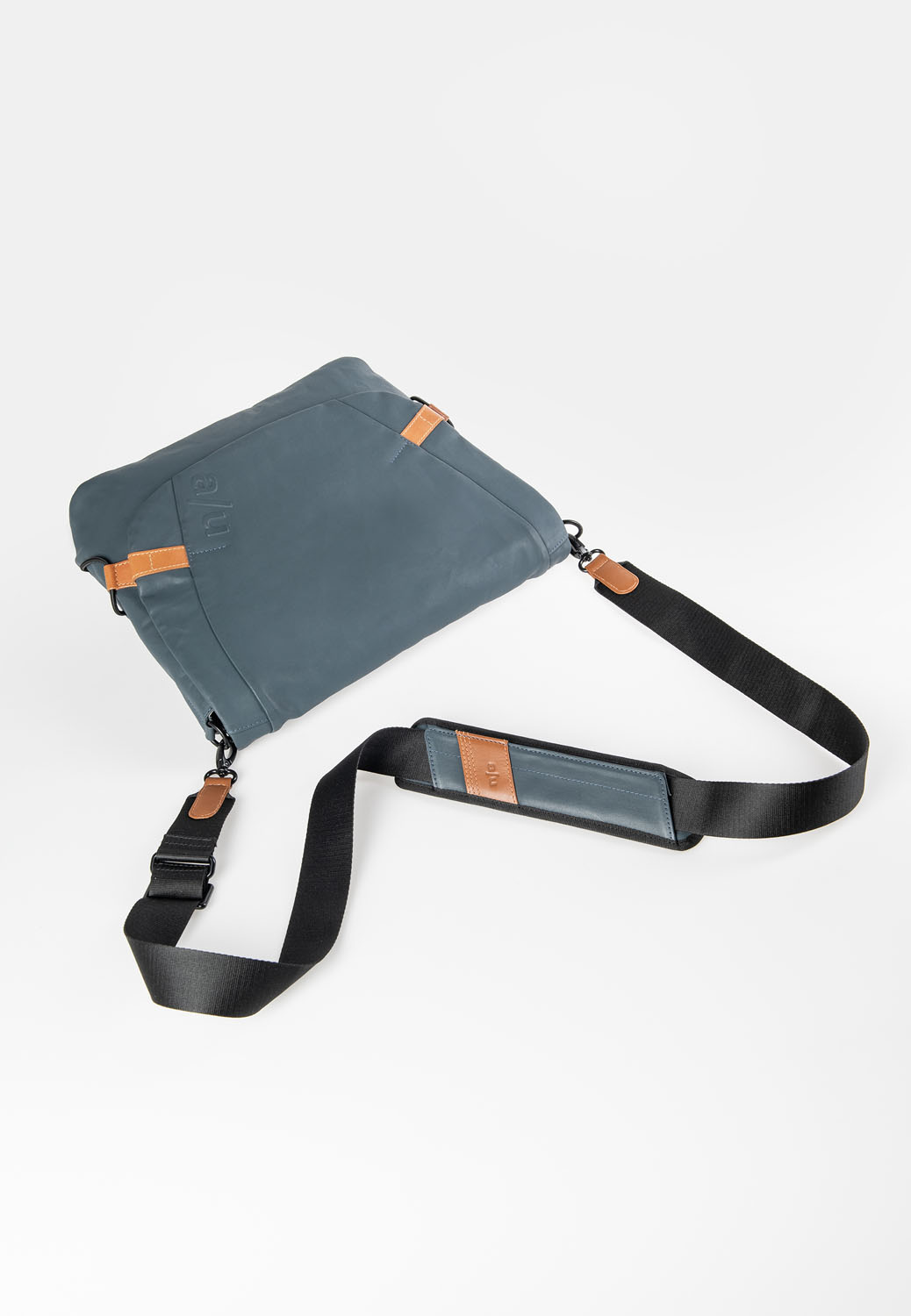 aunts & uncles Japan Matsumoto Messenger Bag cosmic void