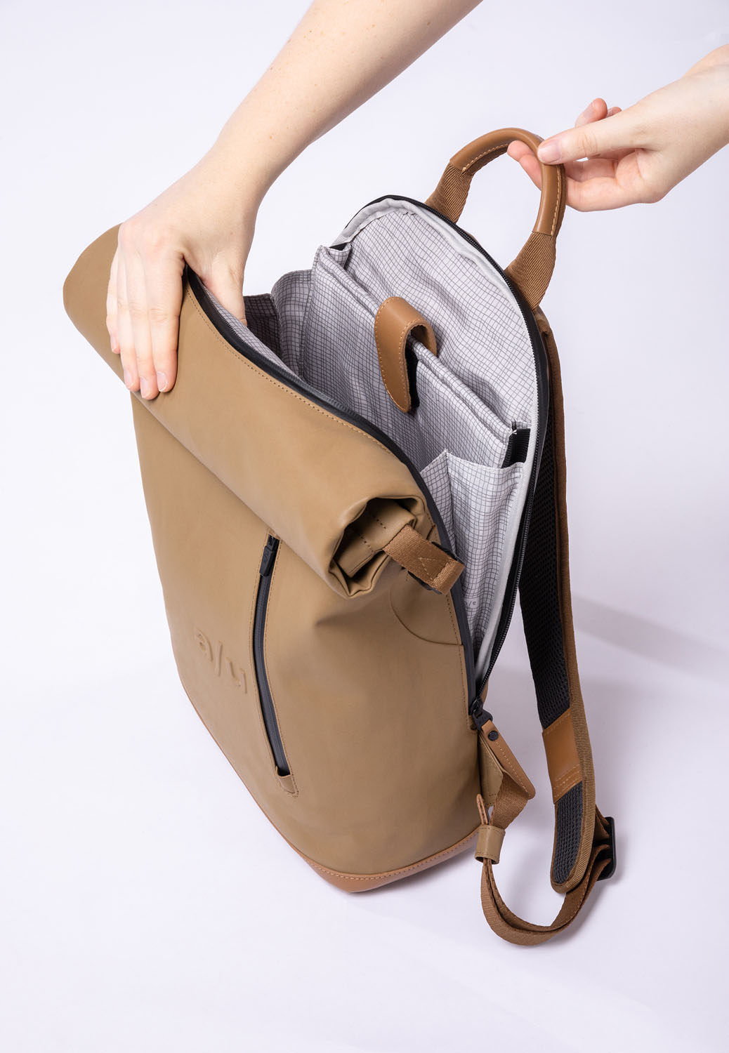 aunts & uncles Japan Tokio Rolltop Rucksack mit 13" Notebookfach tapir aunts & uncles Japan Tokio Rolltop Rucksack mit 13" Notebookfach tapir