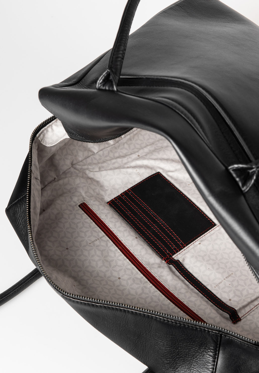 aunts & uncles Jamie's Orchard Olive Schultertasche jet black aunts & uncles Jamie's Orchard Olive Schultertasche jet black