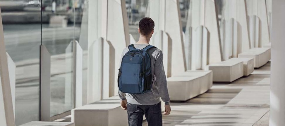 Victorinox Vx Sport EVO Daypack 16" Deep Lake/ Blue Victorinox Vx Sport EVO Daypack 16" Deep Lake/ Blue