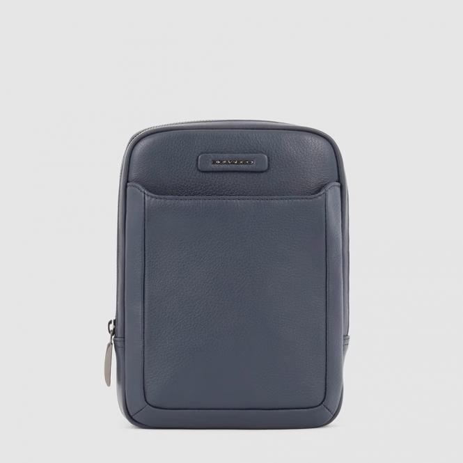 Pocket Crossbody Bag mit iPad®mini-Fach Blau