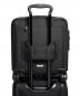 Tumi Alpha 3 Kompakte Aktentasche auf 4 Rollen (klein) Black